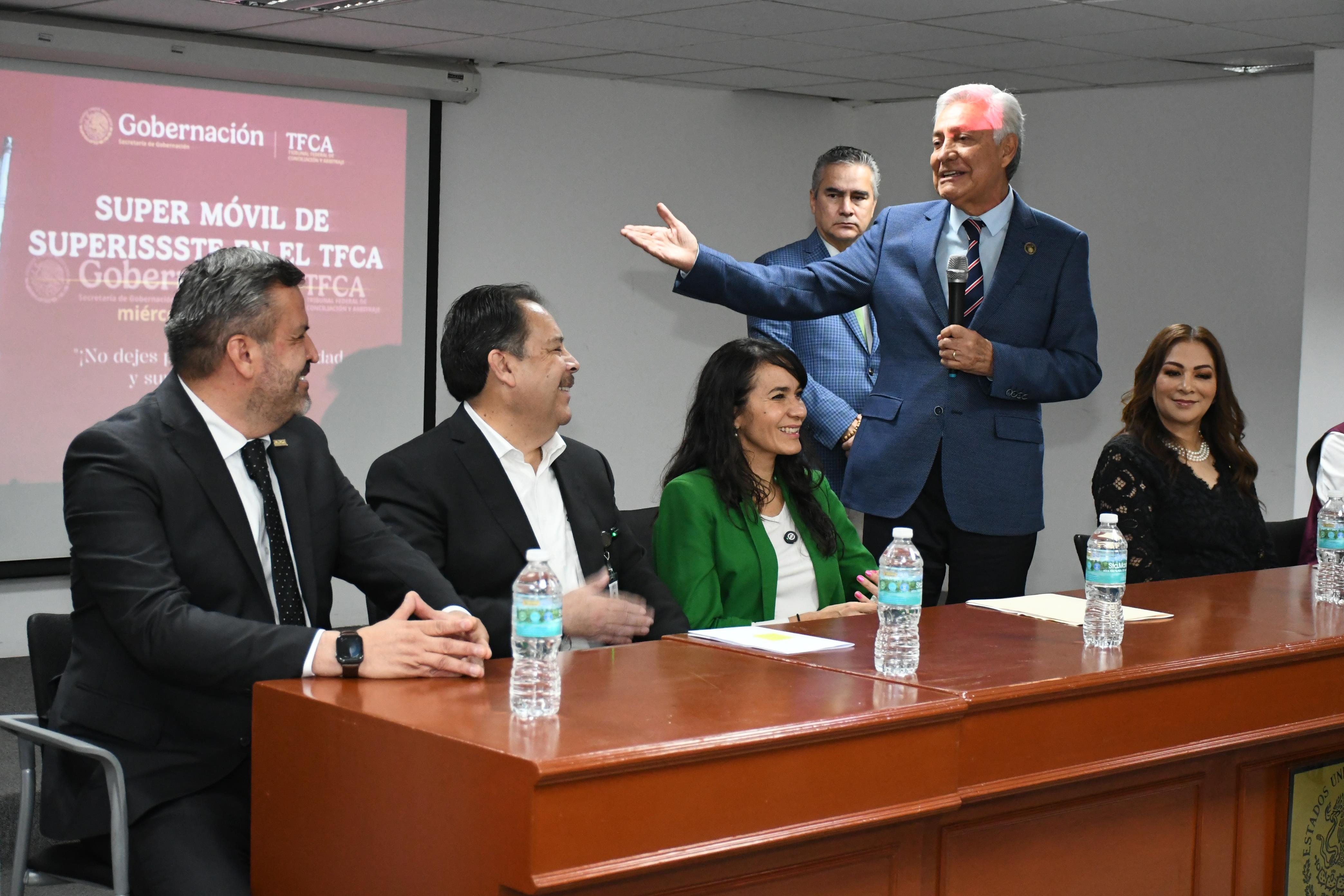 Inauguración de la Unidad Móvil de SuperISSSTE en el Tribunal Federal de Conciliación y Arbitraje